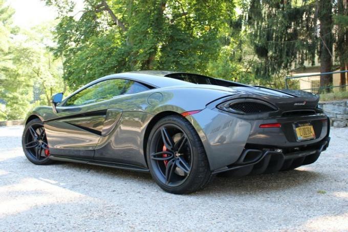 McLaren 570S z roku 2016