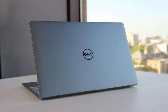 המכסה האחורי של Dell XPS 13.