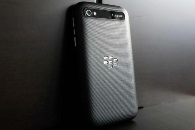 BlackBerry Classic muguras leņķis