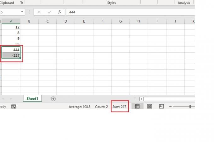 Korzystanie z paska stanu w programie Excel do odejmowania dwóch liczb.