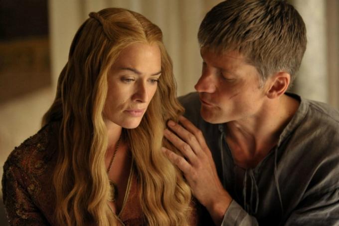 „Sostų žaidimo“ teorijos Jamie nužudo Cersei?