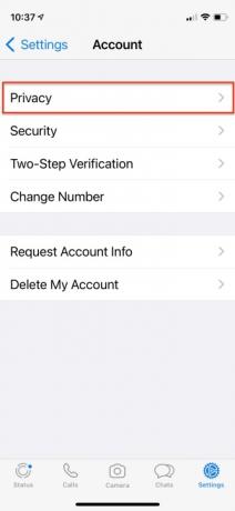 Opção de privacidade do menu de configurações no WhatsApp no ​​iOS.