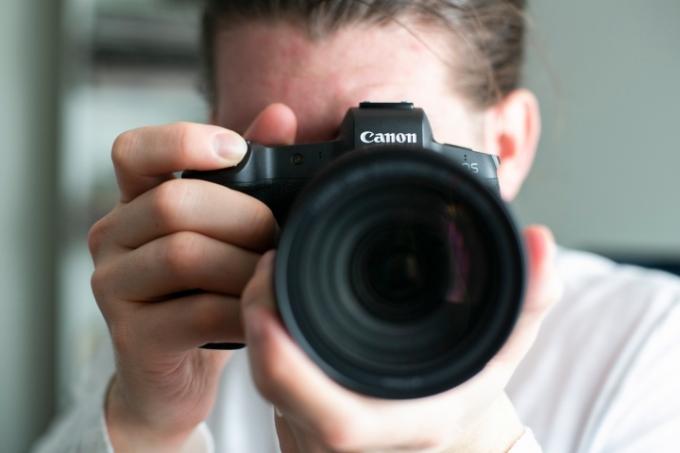Огляд Canon EOS R