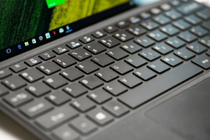 Acer Switch 3 レビュー キーボードフル