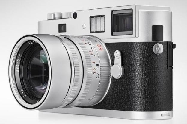 Leica M-Monochrom, Edition 100'ün bir parçası olarak dahil edilmiştir.