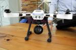 El dron con cámara PlexiDrone se desmonta cuidadosamente para su almacenamiento