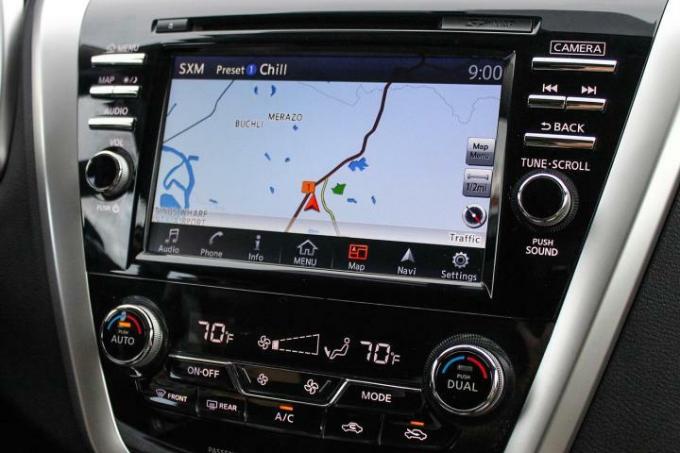 Navigácia na recenziu Nissan Murano 2015