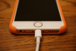 Apple žaloval technologie nabíjení baterií pro iPhone