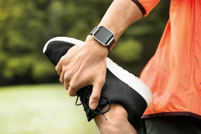 лайфстайл снимка на носим блейзър fitbit