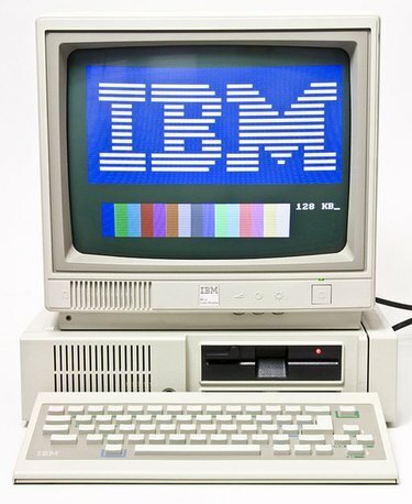 IBM krāsu monitors