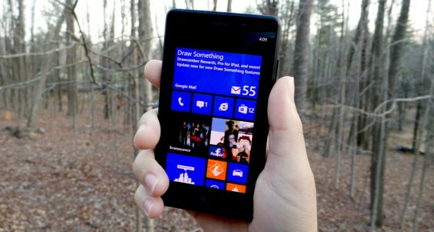 Nokia Lumia 820 огляд переднього екрана