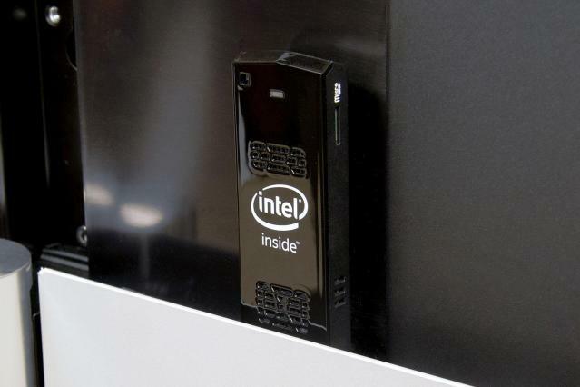 Intel Compute Stick w telewizorze 2