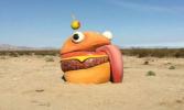 'Fortnite' Durr Burger-bord gevonden midden in een woestijn in Californië