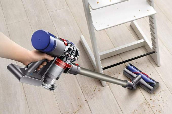 Безжична прахосмукачка Dyson V8.