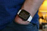 Apple Watch Series 5, Samsung Galaxy Watch v prodajnem košu pri Best Buy