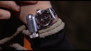 ジェームズ・ボンドの映画『生きて死ぬまで』に登場した圧縮ガスのペレット。