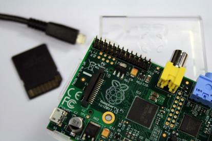 Raspberry Pi Board met Newark element 14 XBMC-bundel