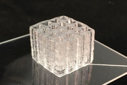 Wydrukowana w 3D kostka piwa z bioreaktora