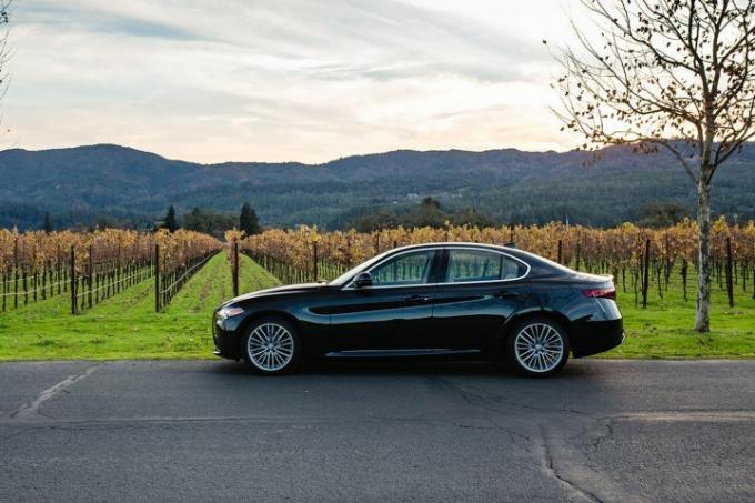 2018 Alfa Romeo Giulia Ti Lusso Q4 recensionsprofil