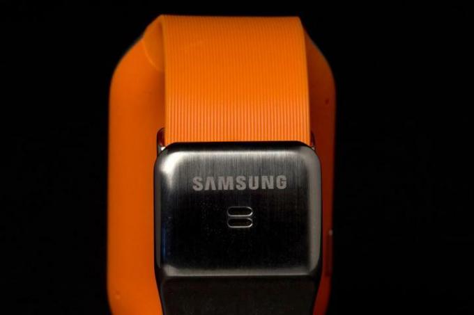 Samsung Galaxy Gear smartwatch review macro met achtersluiting