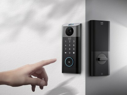 eufy від Anker Security Video Smart Lock, встановлений на розі.