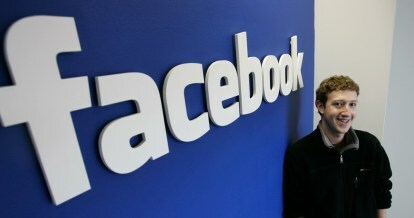 Umpan langsung Facebook 'Ticker' diluncurkan ke lebih banyak pengguna