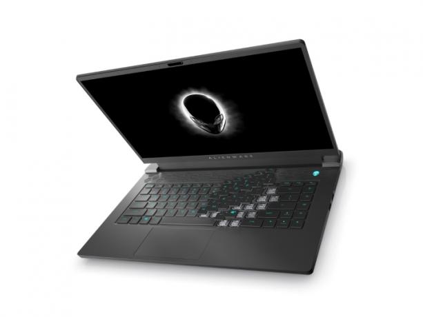 Un laptop Alienware m15 Ryzen Edition R5 è aperto con il logo Alienware sullo schermo.