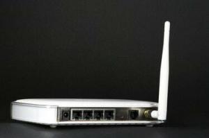 Wat is het doel van een router in een netwerk?