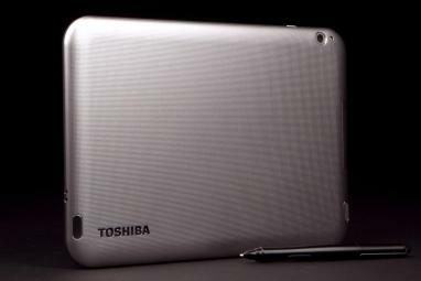 Pen Toshiba ExciteWrite cu unghiul spatelui