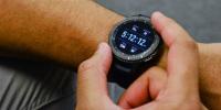 Newegg снизила цену на умные часы Samsung Gear S3 Frontier на 18%
