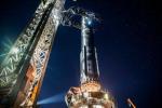 SpaceX delar en fantastisk bild av Super Heavy på startrampen