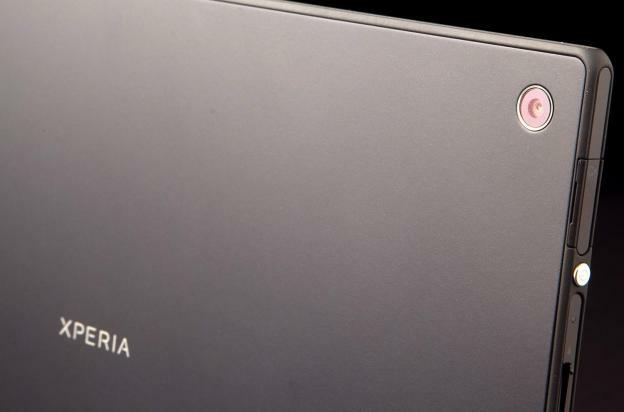 Pregled stražnjeg kuta kamere Sony Xperia Tablet Z