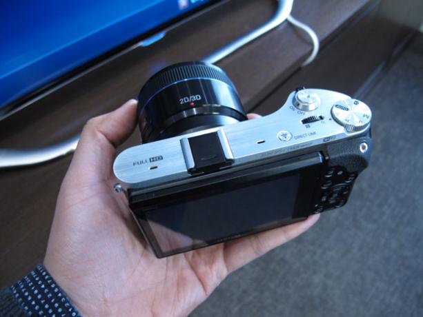 Смарт камерата на samsung nx300 беше представена преди ces 17