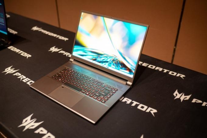 Acer Predator Triton SE -pelikannettava.