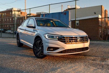 Обзор Volkswagen Jetta 2019 года.