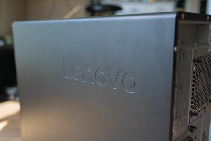 Lenovo-Logo auf P620.