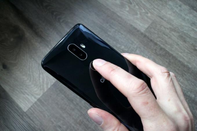 Recenze Alcatel 3V