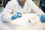 Theranos lança MiniLab, seu mais recente dispositivo para exames de sangue