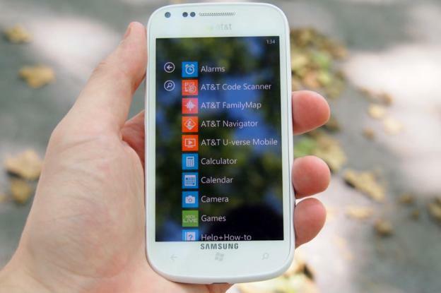 Samsung Focus 2-ga on kaasas eelinstallitud rakendused, kuid sellel pole Nokia suurepärast tarkvara.
