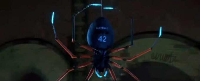Voras su užrašu „Alchemax 42“ išspausdintas knygoje „Žmogus-voras: į vorą“.