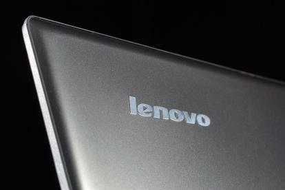 Makro poklopca za recenziju Lenovo Yoga 13