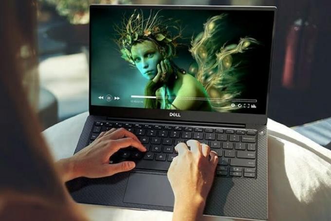 Fotografie de stoc a laptopului Dell XPS 13