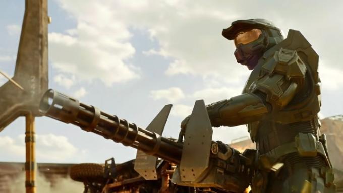 Karavīrs mērķē ar ieroci Halo sērijas piekabē.