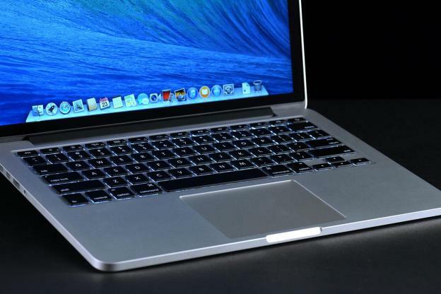 MacBook Pro 13 2013 unghiul tastaturii