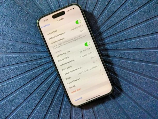 iPhone 14 Pro mostrando configurações de celular