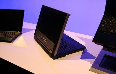 Dell představuje nové produkty v Muzeu moderního umění v San Franciscu