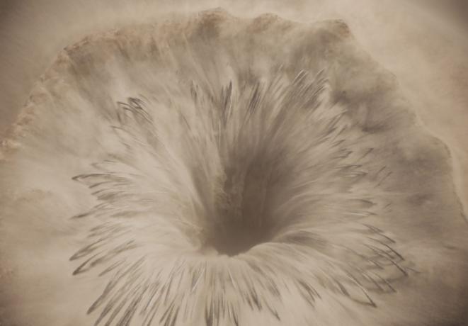 A boca de um verme da areia em uma foto VFX finalizada de Duna.