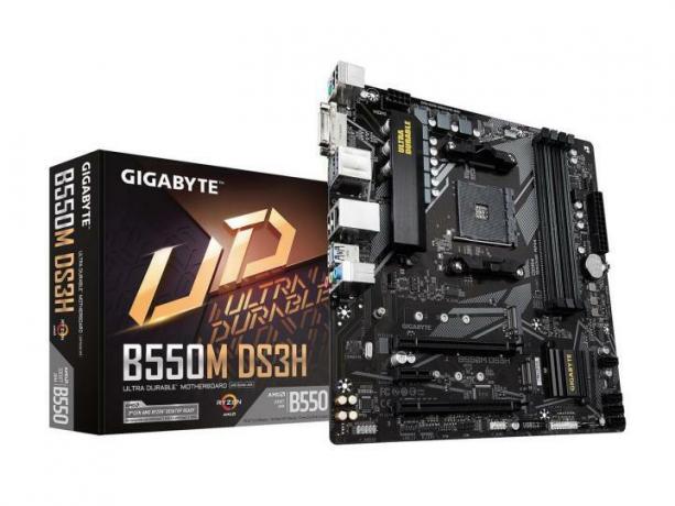 Gigabyte B550M DS3H bundkort og boks.