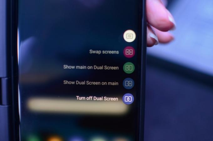 LG V50 ThinQ uygulamalı