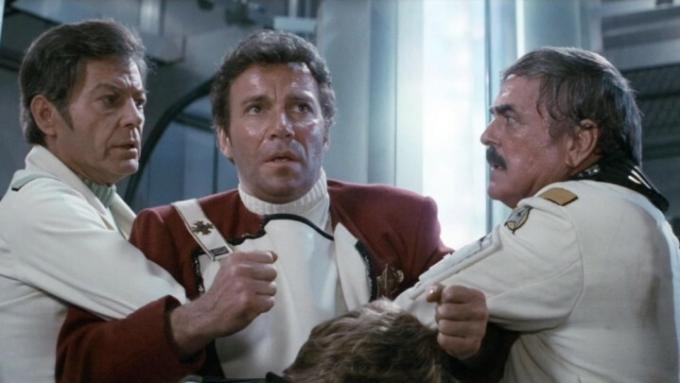 Kirk est retenu dans Star Trek II: The Wrath of Khan.